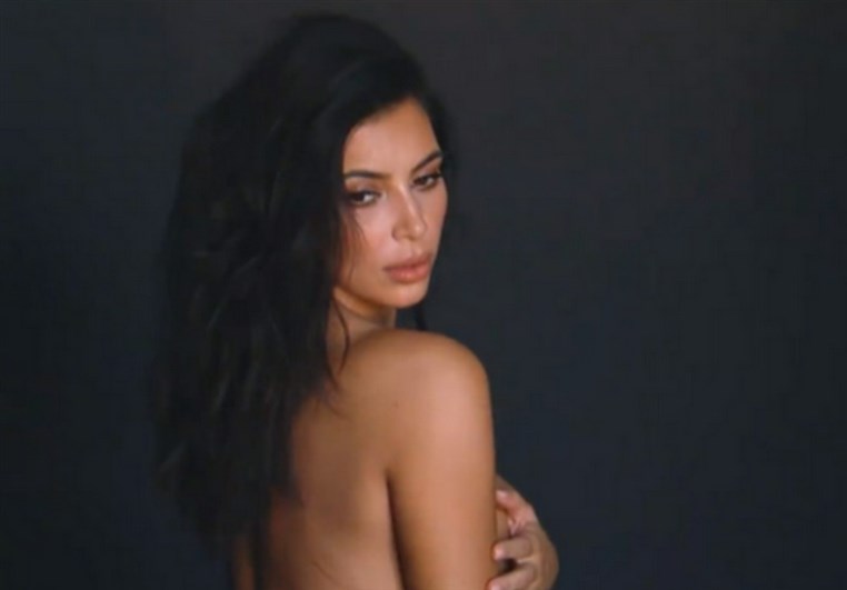 Kanye West declares Im so lucky as he posts naked pictures of wife Kim Kardashian on Twitter